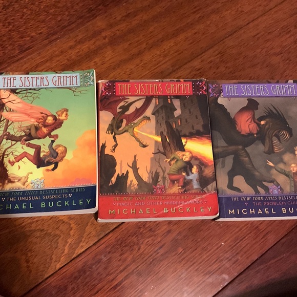 books 2,3,and 5 of sisters grimm series - Picture 2 of 3